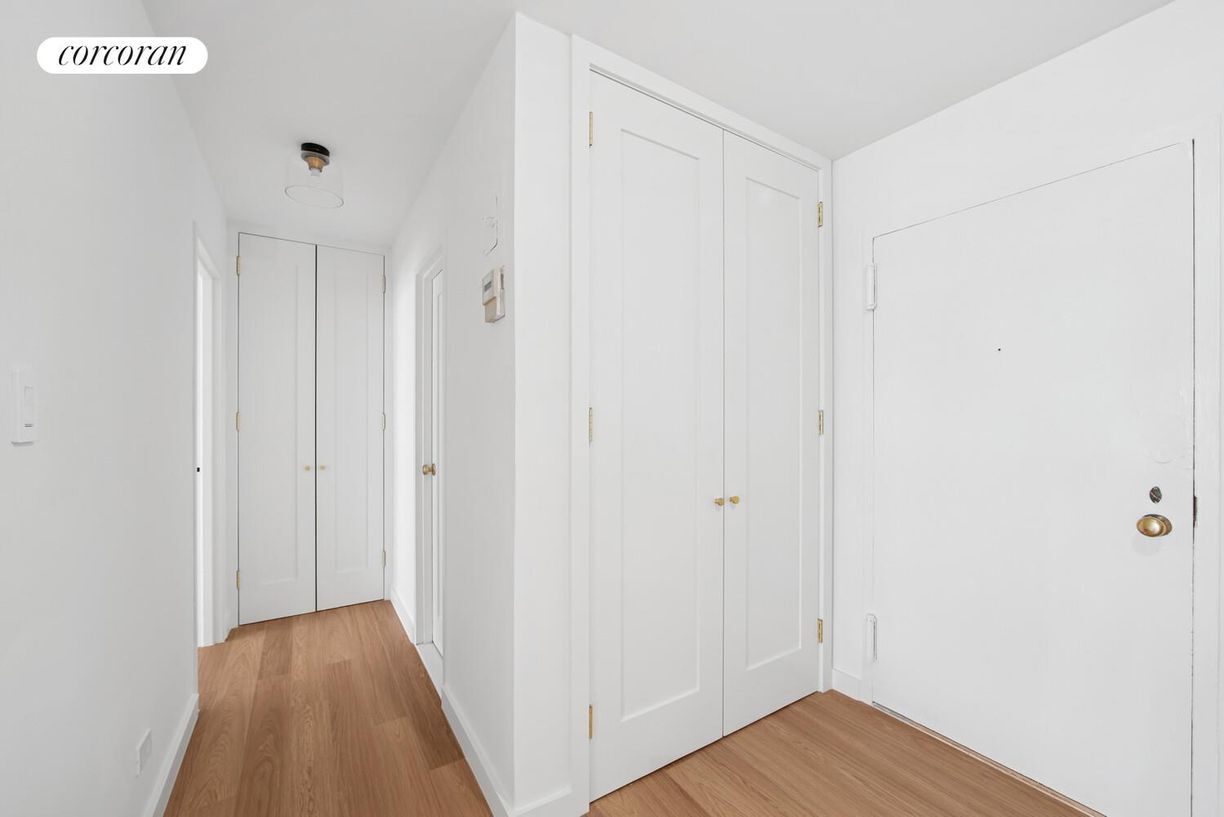 Building Photo - 501 E 87th St