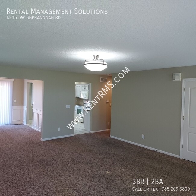 Building Photo - 4215 SW Shenandoah Rd