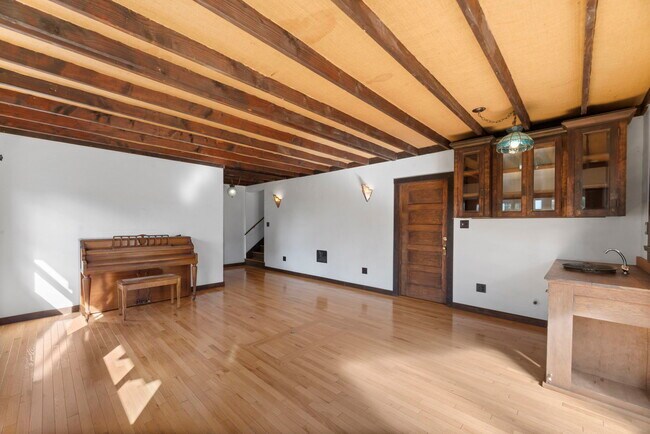 Building Photo - 1409 Avon Park Ter