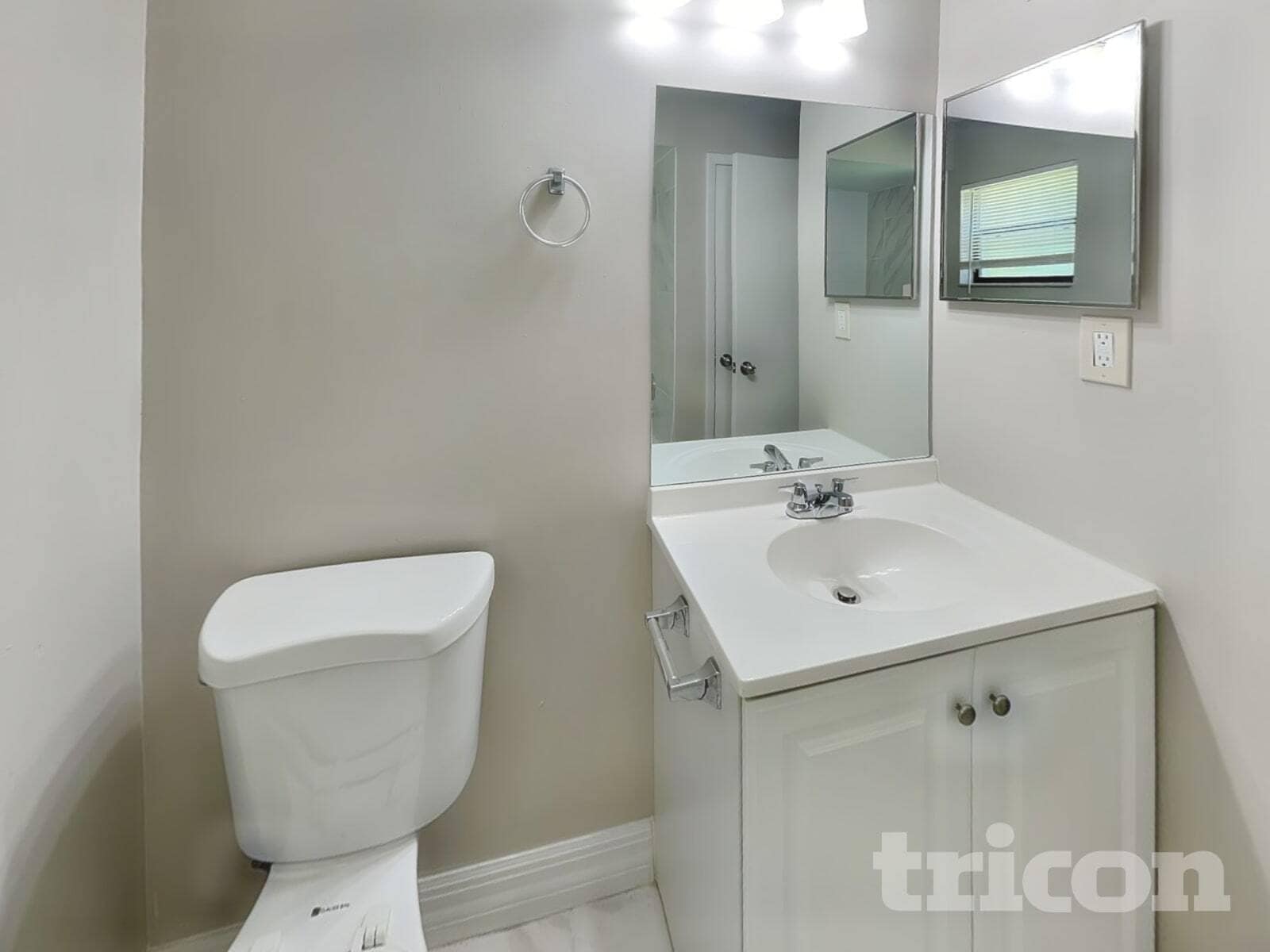 Building Photo - 1203 70th Dr E