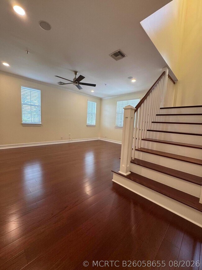 Building Photo - 503 N Mallory Cir
