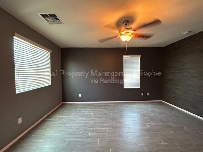 Building Photo - 2632 N 73rd Glen