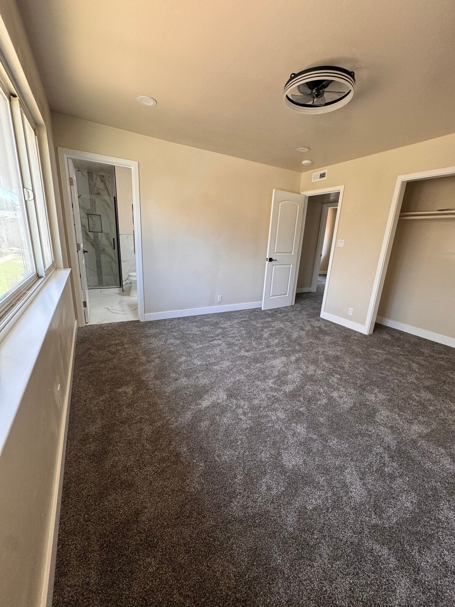 Master Bed - 1369 Phelps Ave