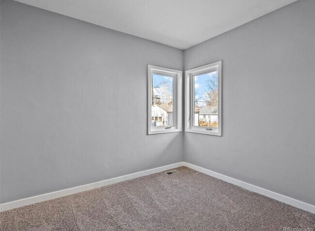 Building Photo - 4379 S Washington St