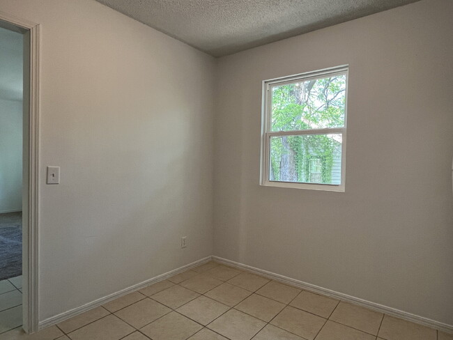 Building Photo - 2 Bedroom- Walking Distance to OSU Campus!!