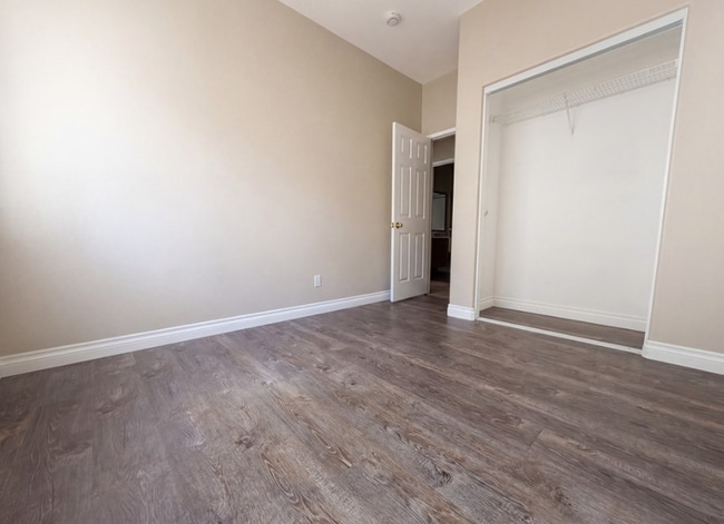 Building Photo - 3630 Vanderbilt Dr