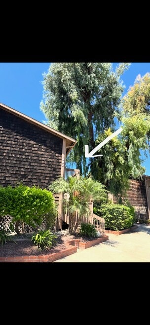Building Photo - 1002 Cabrillo Park Dr