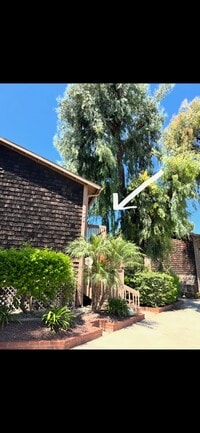 Building Photo - 1002 Cabrillo Park Dr