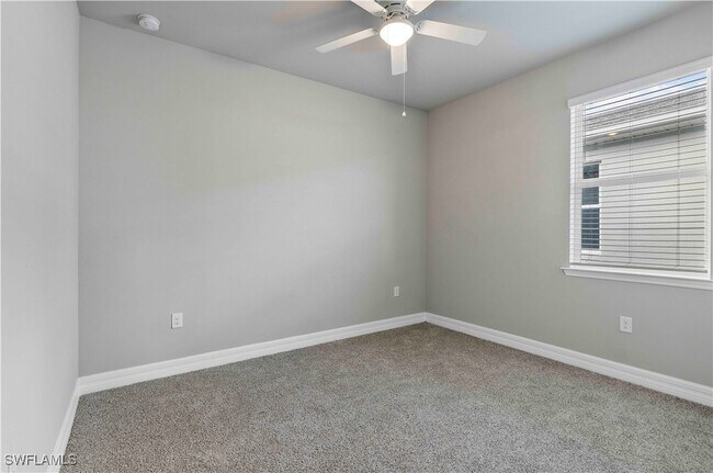 Building Photo - 16420 Seven Lks Ave