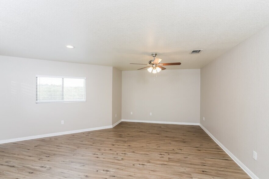 Building Photo - 13422 Solar Crest