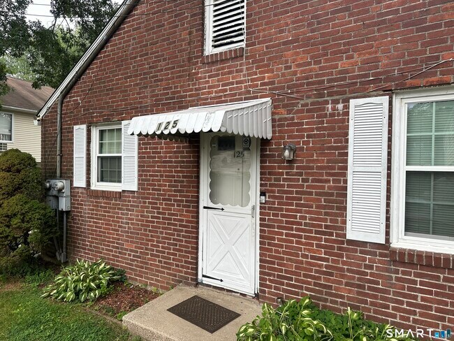 Building Photo - 125 Alexander Dr