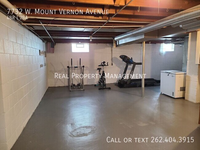 Building Photo - 7732 W Mt Vernon Ave