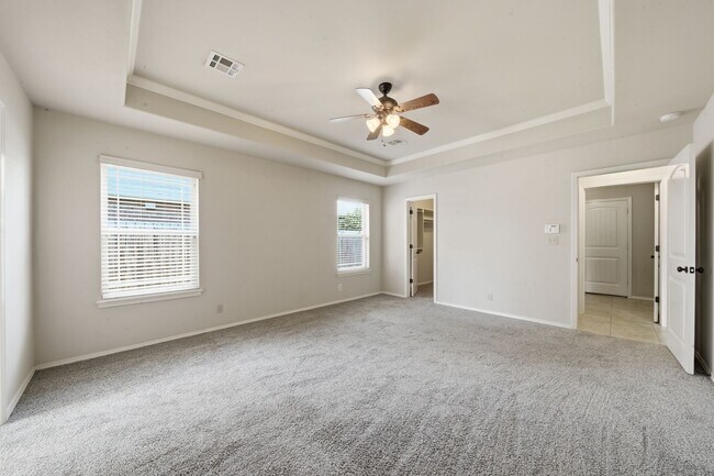 Building Photo - This well-designed home offers 3 bedrooms plus a flex room with a closet that can easily serve as...