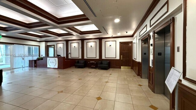 Building Photo - 2665 SW 37th Ave