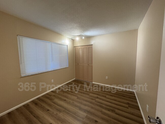 Building Photo - 2379 Conway Blvd