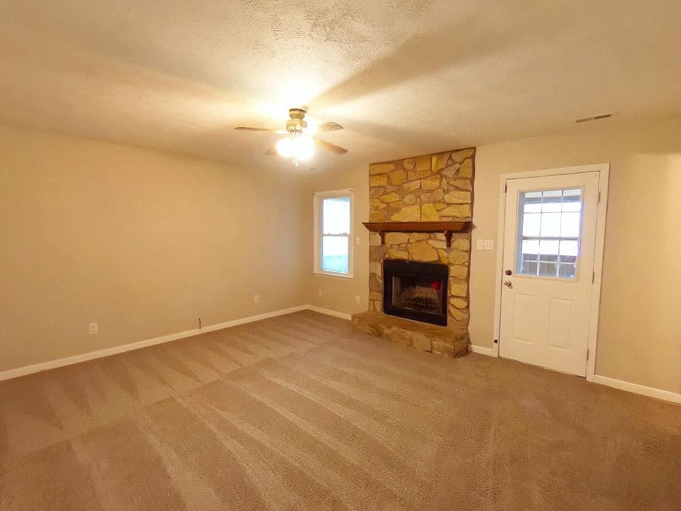 Building Photo - 7545 Fox Fern Dr