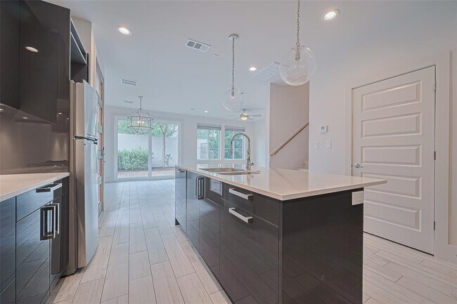 Building Photo - 11603 Royal Ivory Crossing