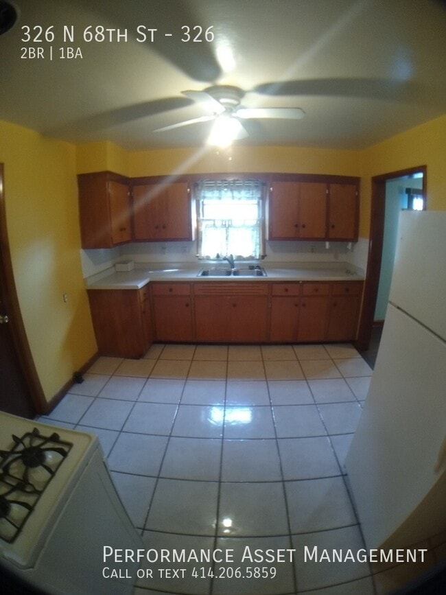 Building Photo - 326 N 68th St