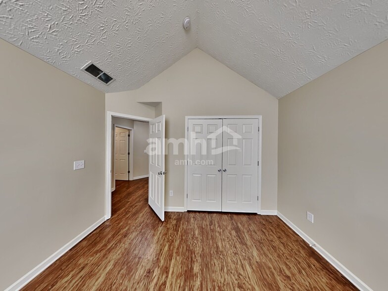 Building Photo - 2166 Blueberry Ln
