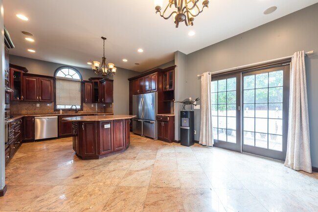 Building Photo - 53 Edward Ave