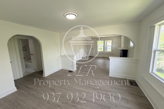 Building Photo - 3925 Hoover Ave