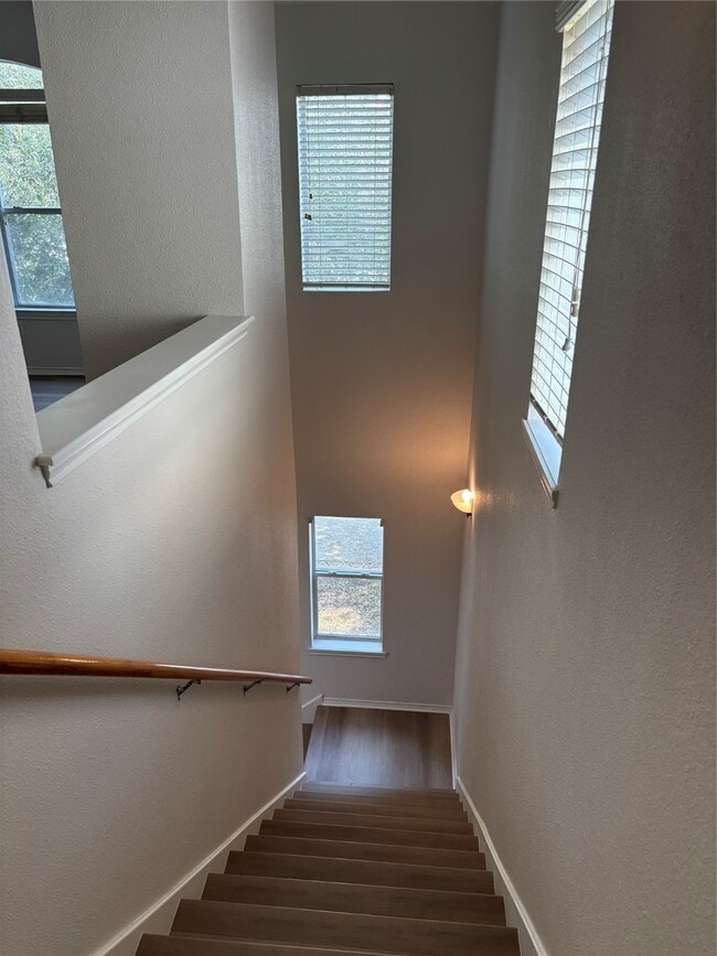 Building Photo - 1417 Paige St