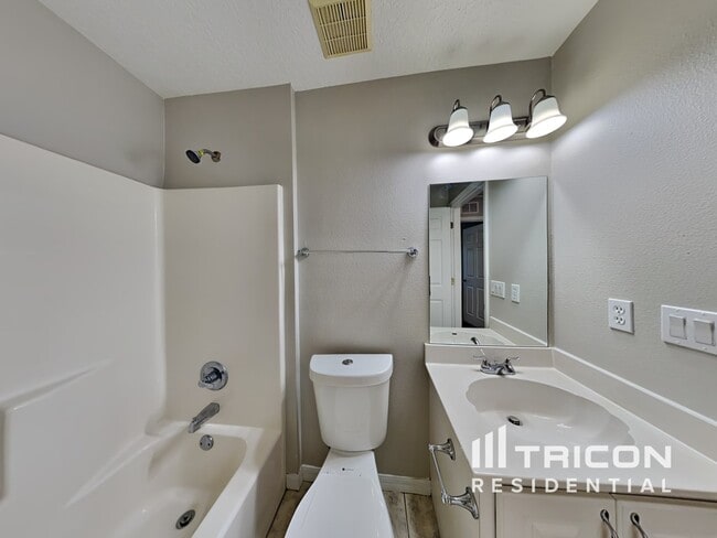 Building Photo - 128 Bud Hollow Dr