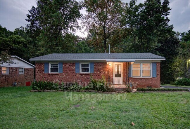 Primary Photo - 421 E McLelland Ave
