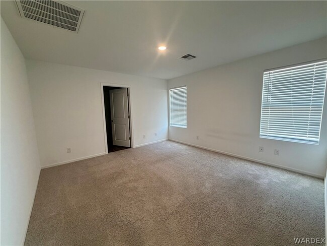 Building Photo - 2388 Tapatio Dr