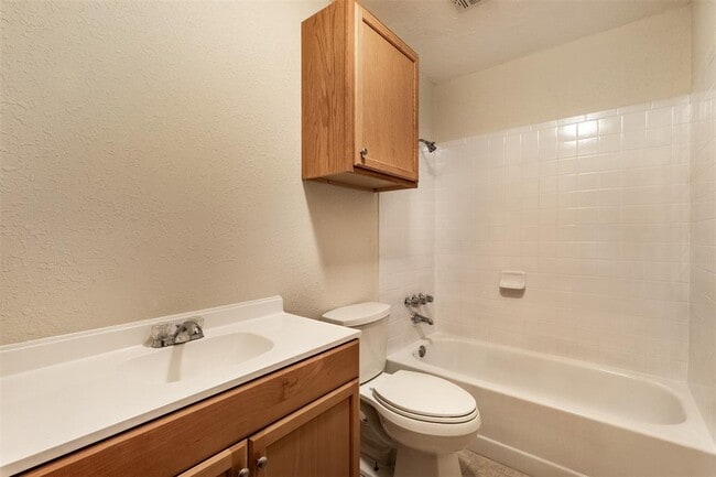 Building Photo - 231 Barrett Pl