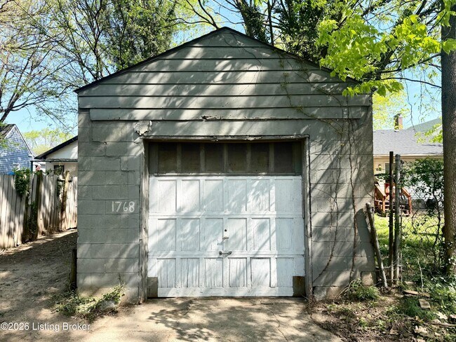 Building Photo - 1768 W Hill St