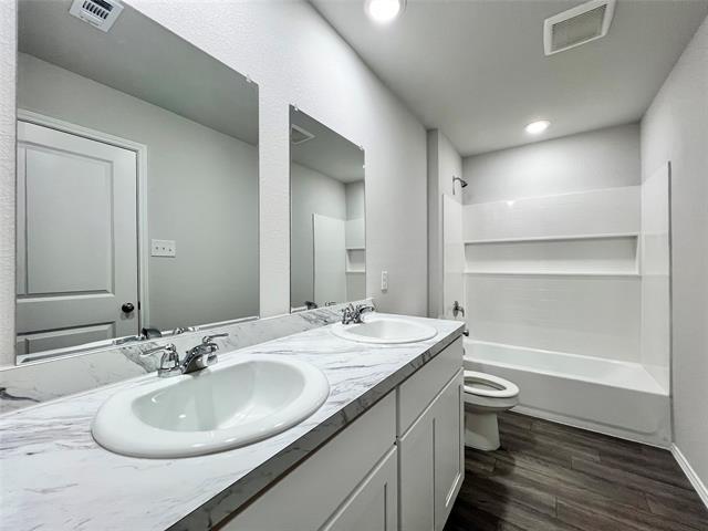 Building Photo - 833 Bluffview Dr