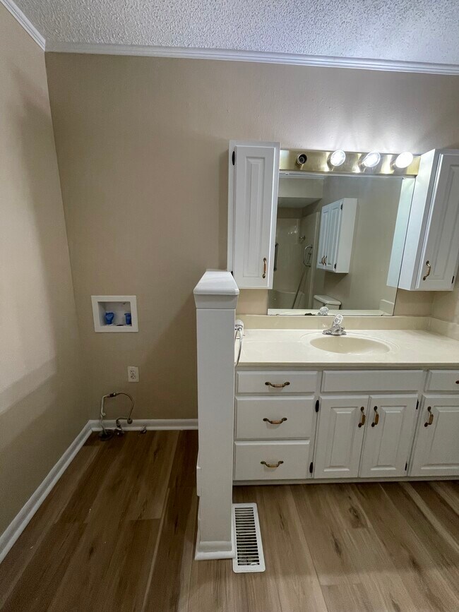 Building Photo - 169 San Carlos Cove