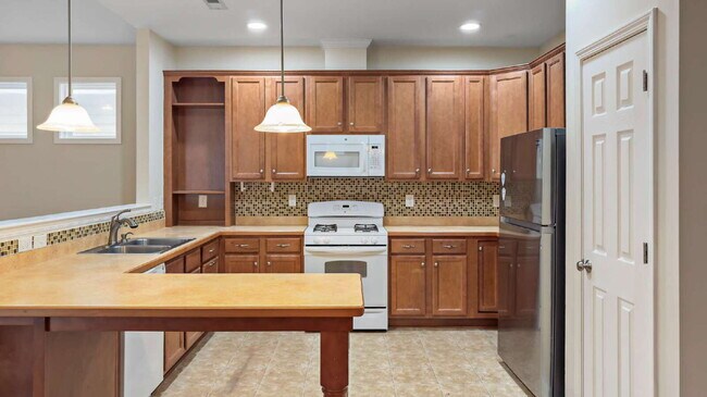 Building Photo - 19 Denby Cir