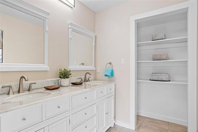 Building Photo - 8735 S Monticello Cir