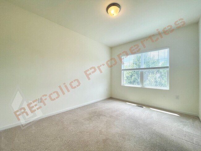 Building Photo - 606 Briarcliff St
