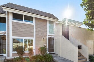 Building Photo - 35 Kazan St