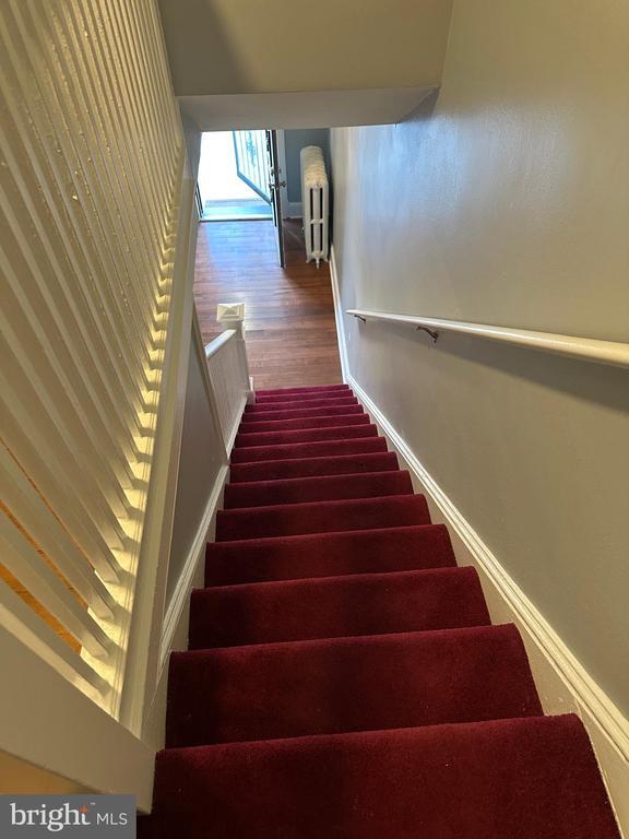 Building Photo - 712 Otis Pl NW