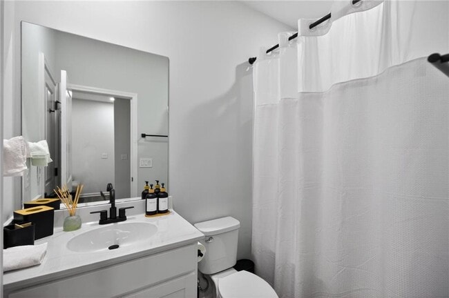 Building Photo - 1445 Creekside Cir NW