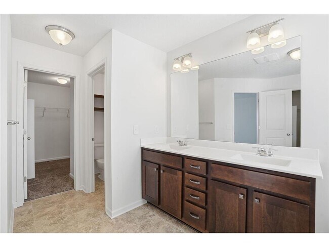 Building Photo - 5610 Xene Ln N