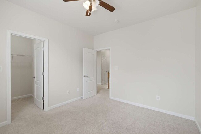 Building Photo - Sophisticated Colonial Offering Refined Finishes, Gourmet Kitchen & Spacious Floor Plan