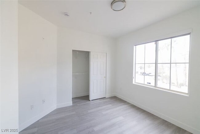 Building Photo - 7151 S Durango Dr