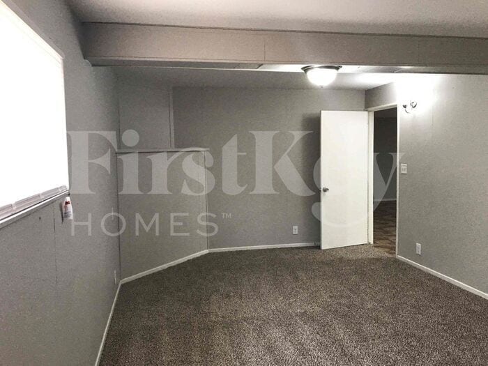 Building Photo - 4747 Everman Dr