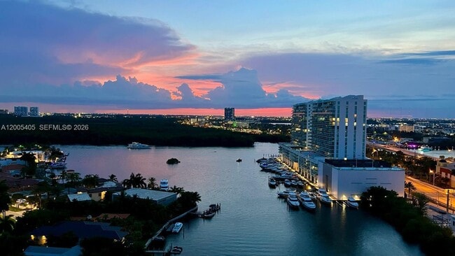 Building Photo - 16500 Collins Ave