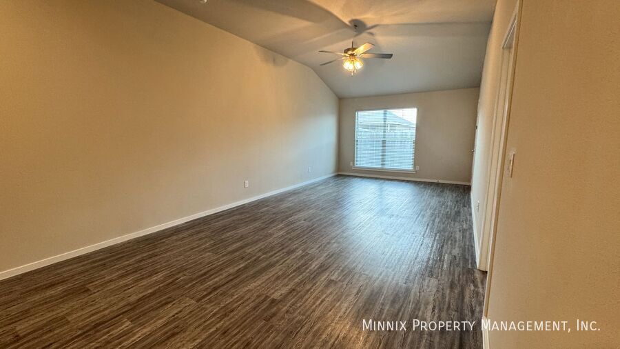 Building Photo - 1638 133rd St
