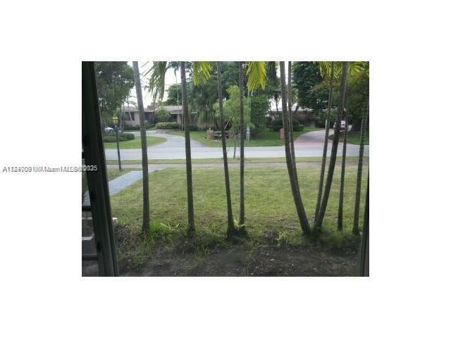 Building Photo - 1100 N Shore Dr