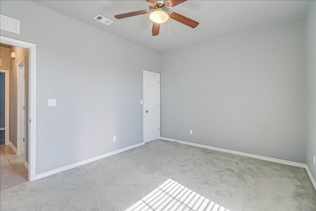 Building Photo - 2217 Ibis St