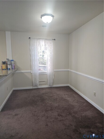 Building Photo - 1207 Blue Jay Ln