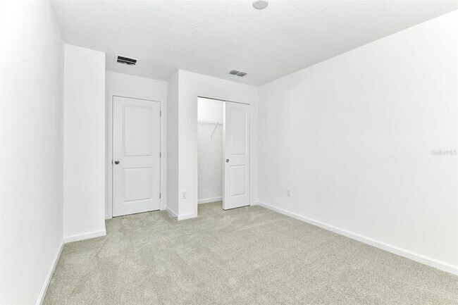 Building Photo - 11511 Sunsail Ave