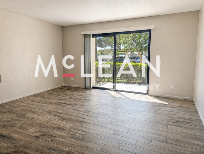 Building Photo - Beautiful Condo in the Gated Cathedral Springs Community